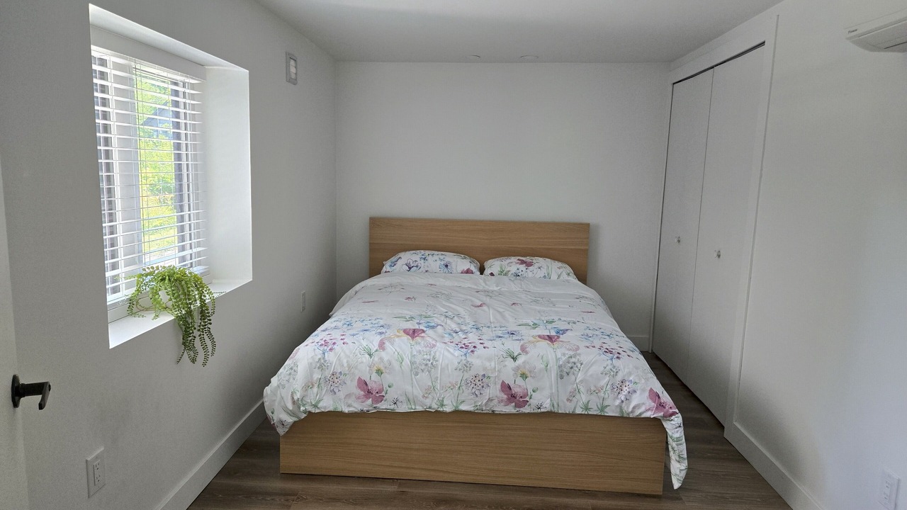 Photo of Bedroom in Canyon Heights