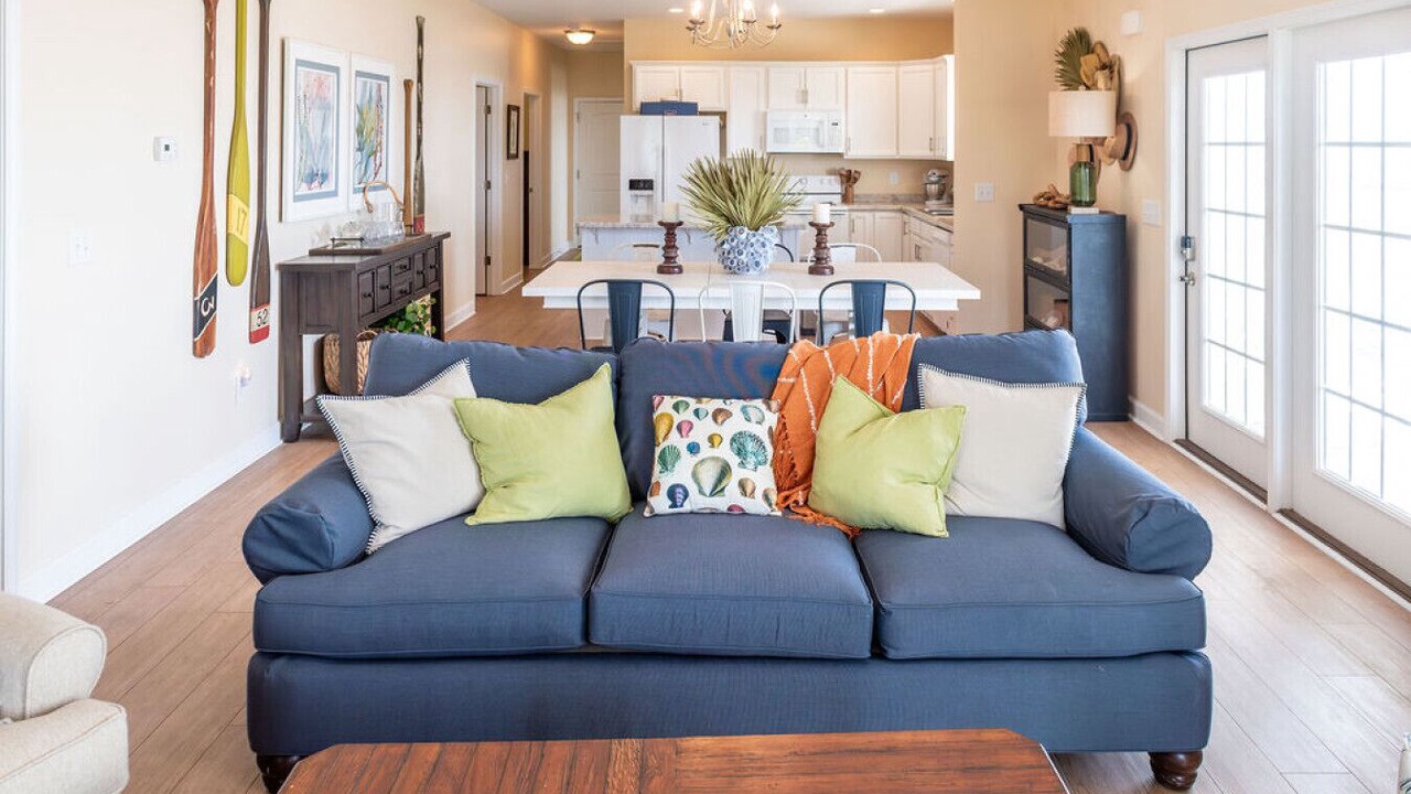 Photo of Livingroom in Davis