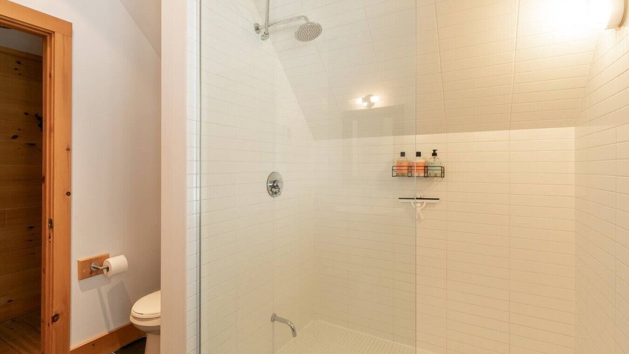 Photo of Bathroom in Lac-Superieur