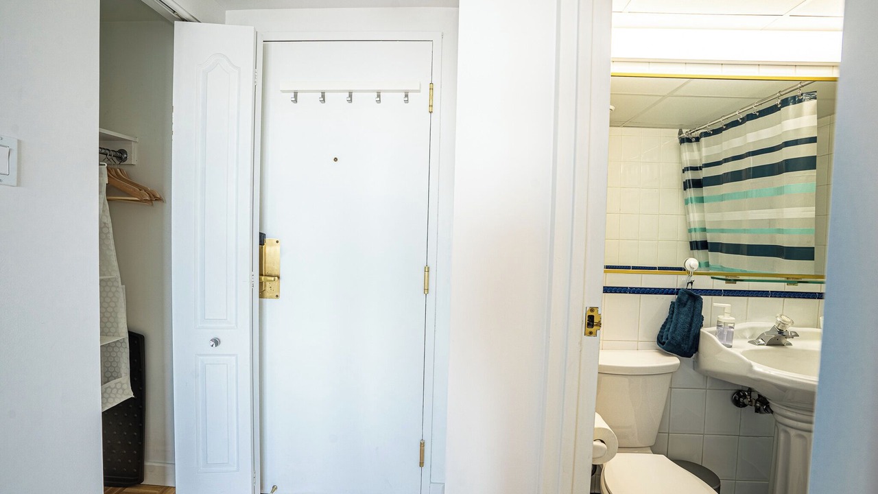Photo of Bathroom in Downtown Montreal