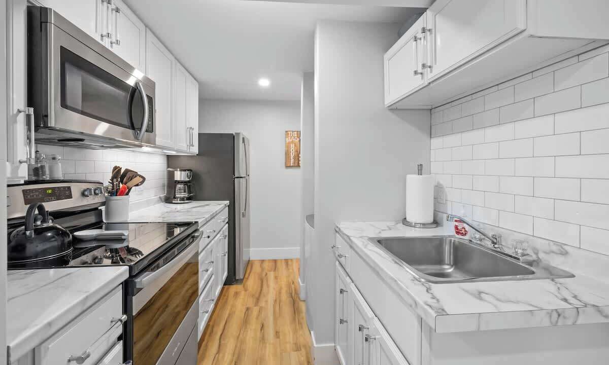 Photo of Kitchen in Queens Square