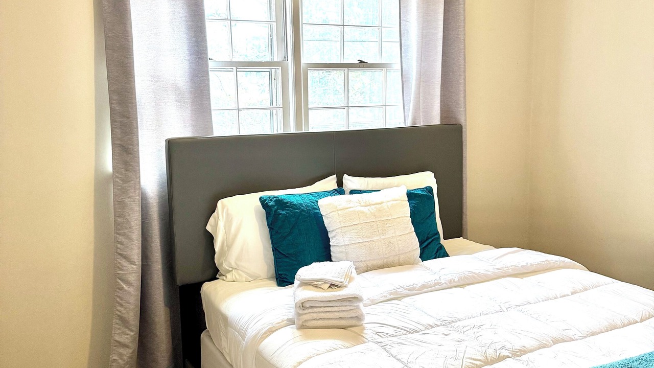 Photo of Bedroom in Summerville Historic District
