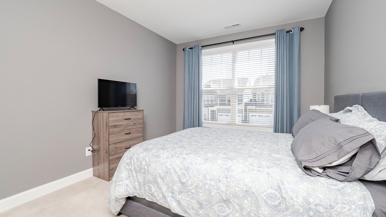Photo of Bedroom in Apex
