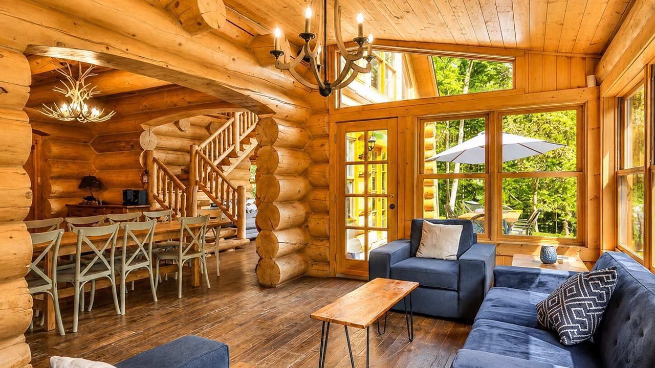 Photo of Livingroom in Fiddler Lake Resort
