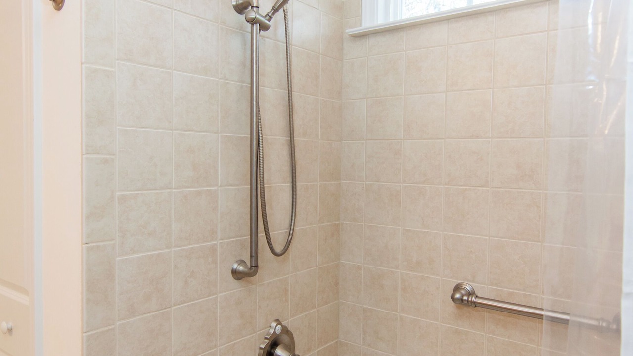 Photo of Bathroom in Mountain Rest