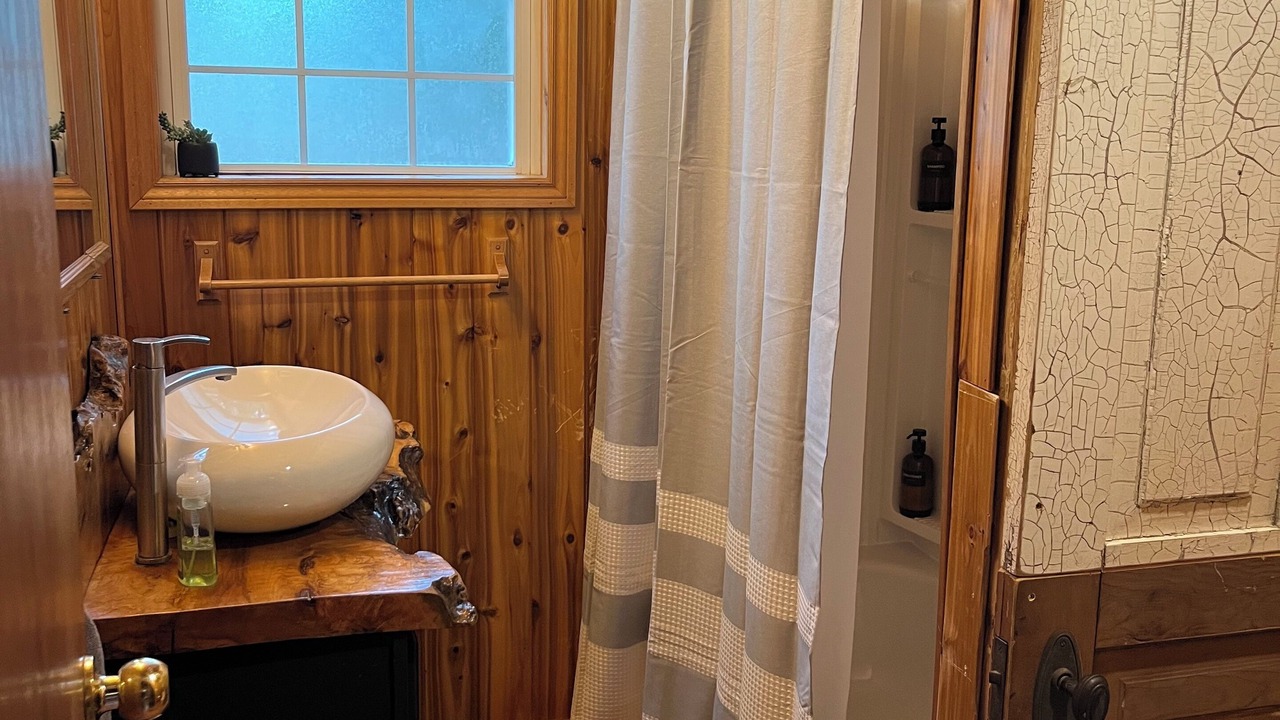 Photo of Bathroom in Port Franks