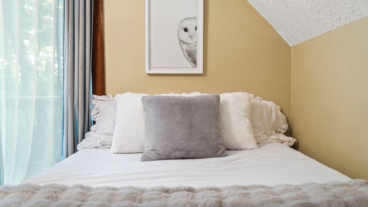 Photo of Bedroom in Roseland