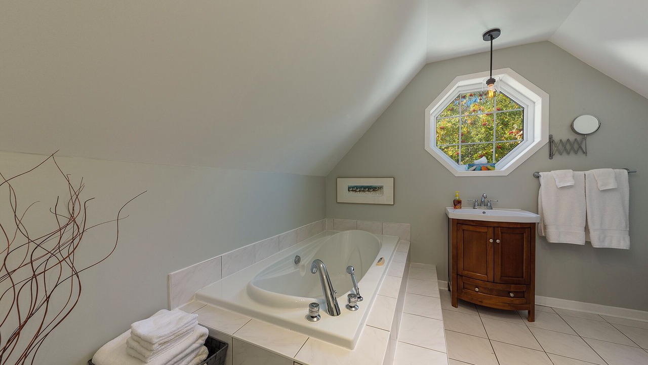 Photo of Bathroom in Baie-St-Paul