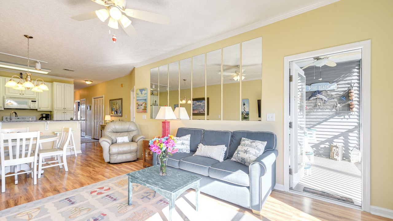 Photo of Livingroom in Carolina Yacht Landing