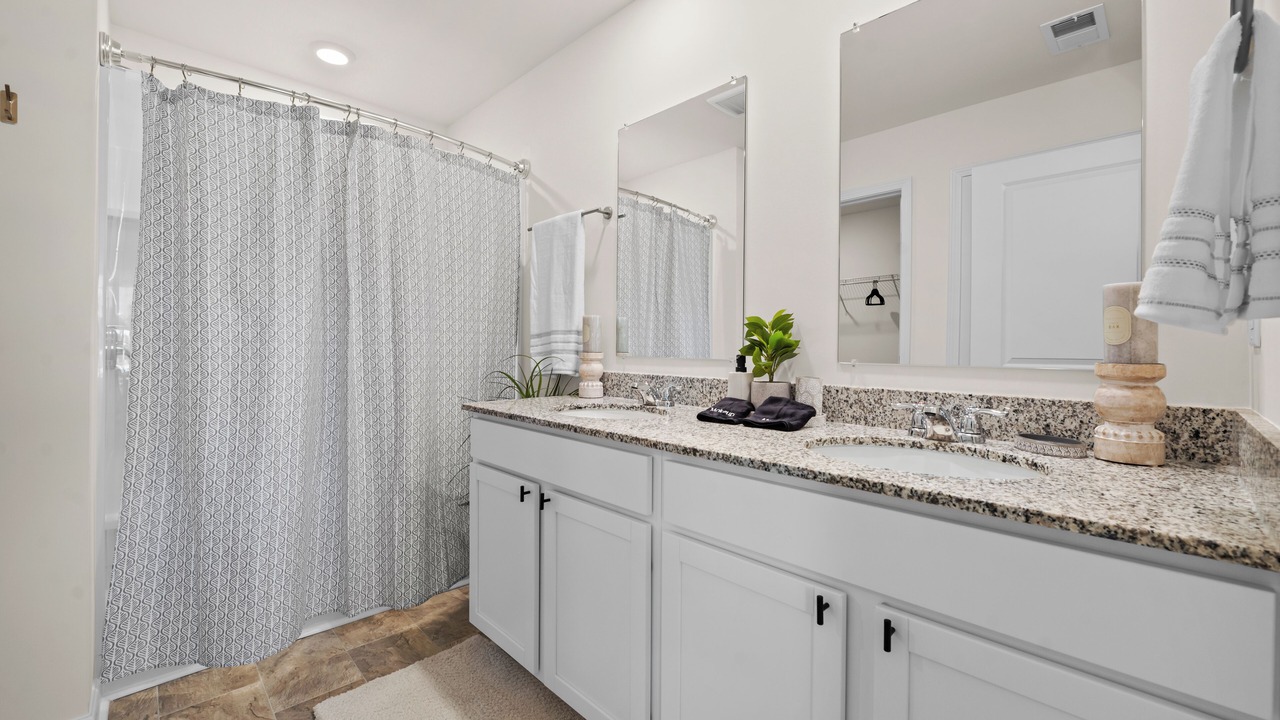 Photo of Bathroom in Rossville