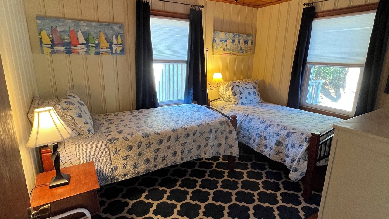 Photo of Bedroom in Crescent Beach