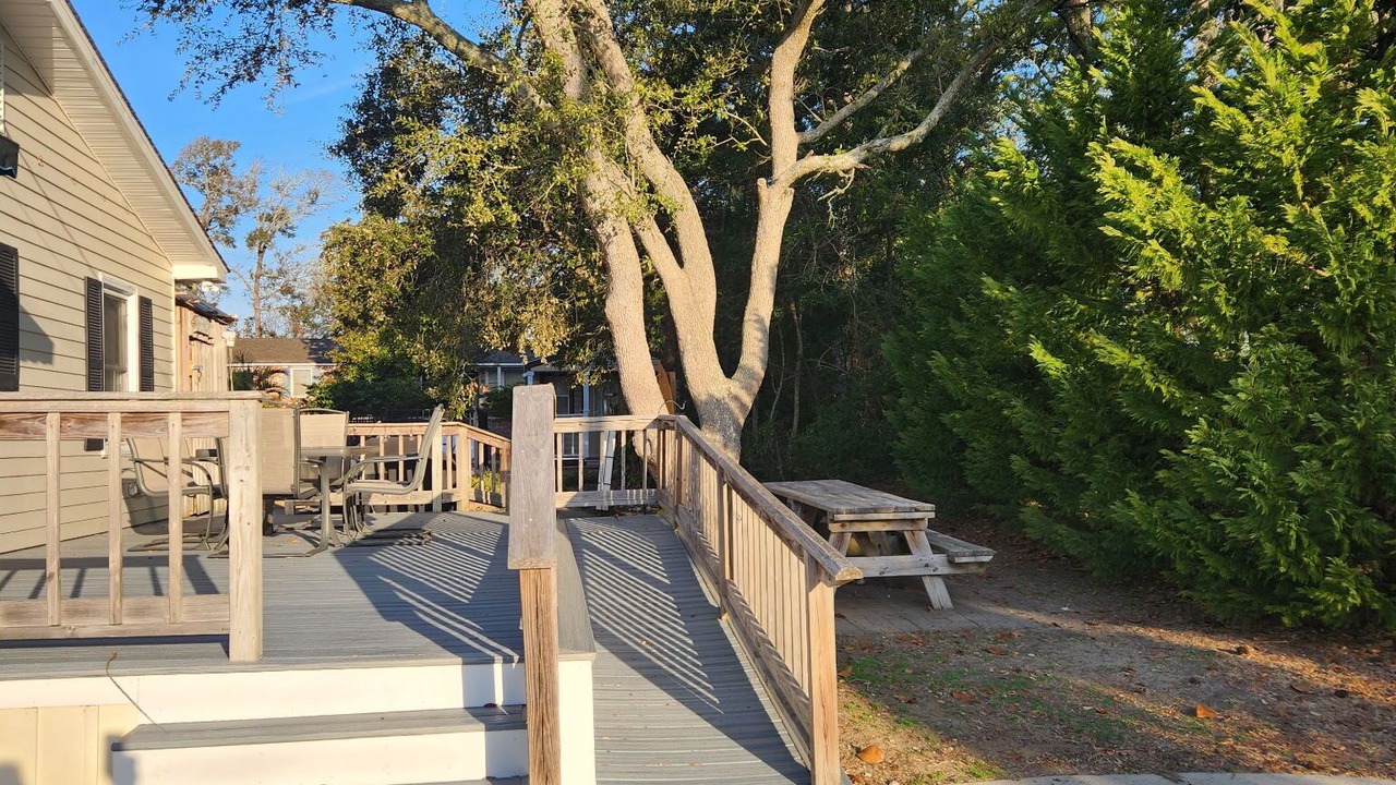 Photo of Patio Balcony in Crescent Beach