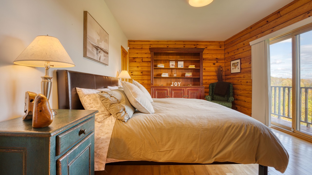 Photo of Bedroom in Lakeview