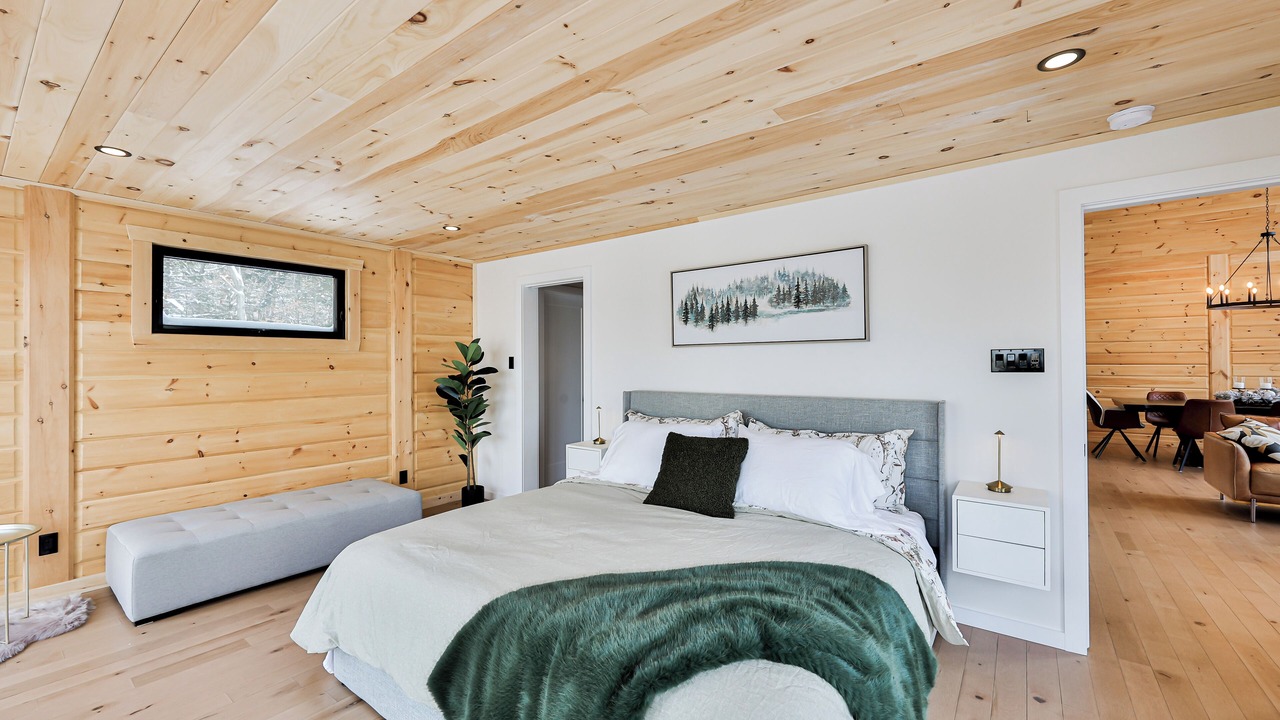 Photo of Bedroom in Saint-Faustin-Lac-Carre