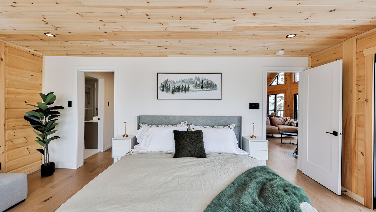Photo of Bedroom in Saint-Faustin-Lac-Carre