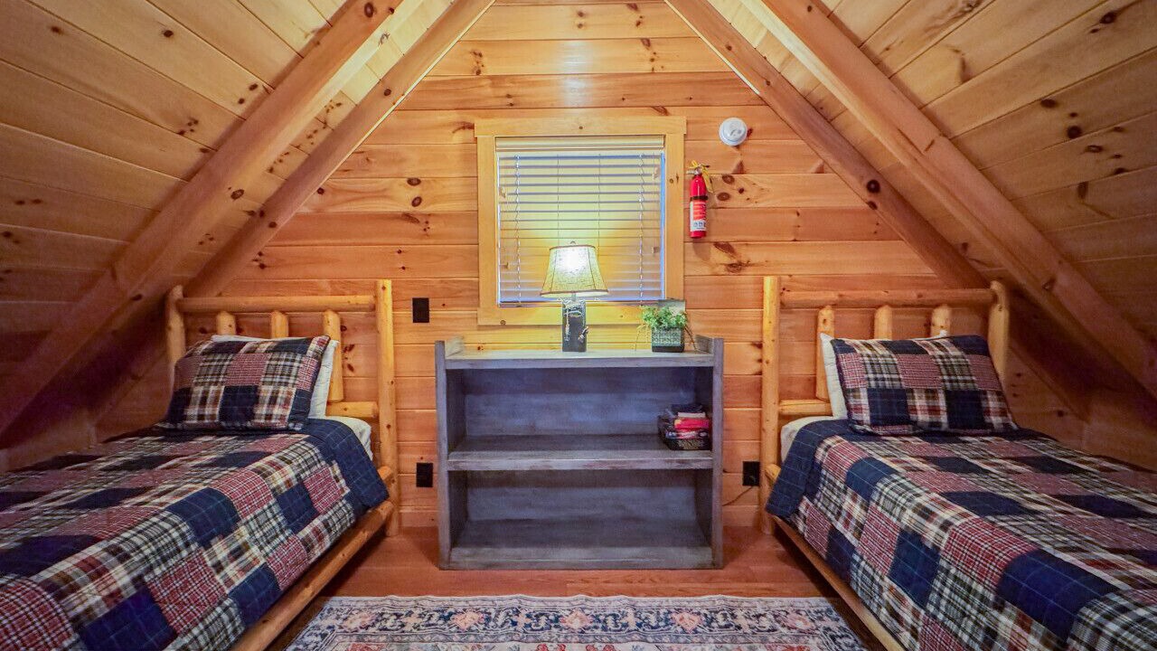 Photo of Bedroom in Byrdstown