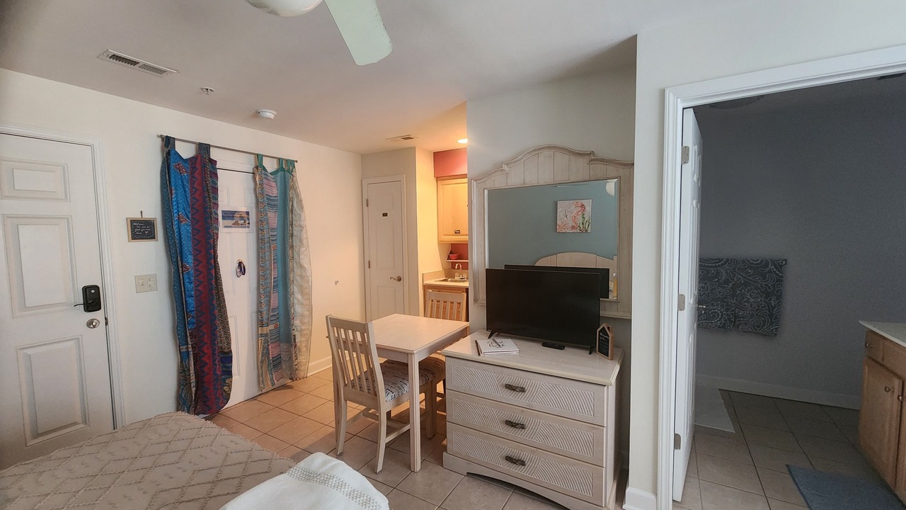 Photo of Bedroom in Calabash