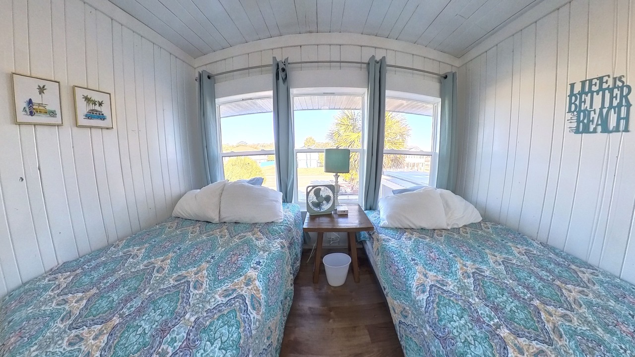 Photo of Bedroom in Crescent Beach