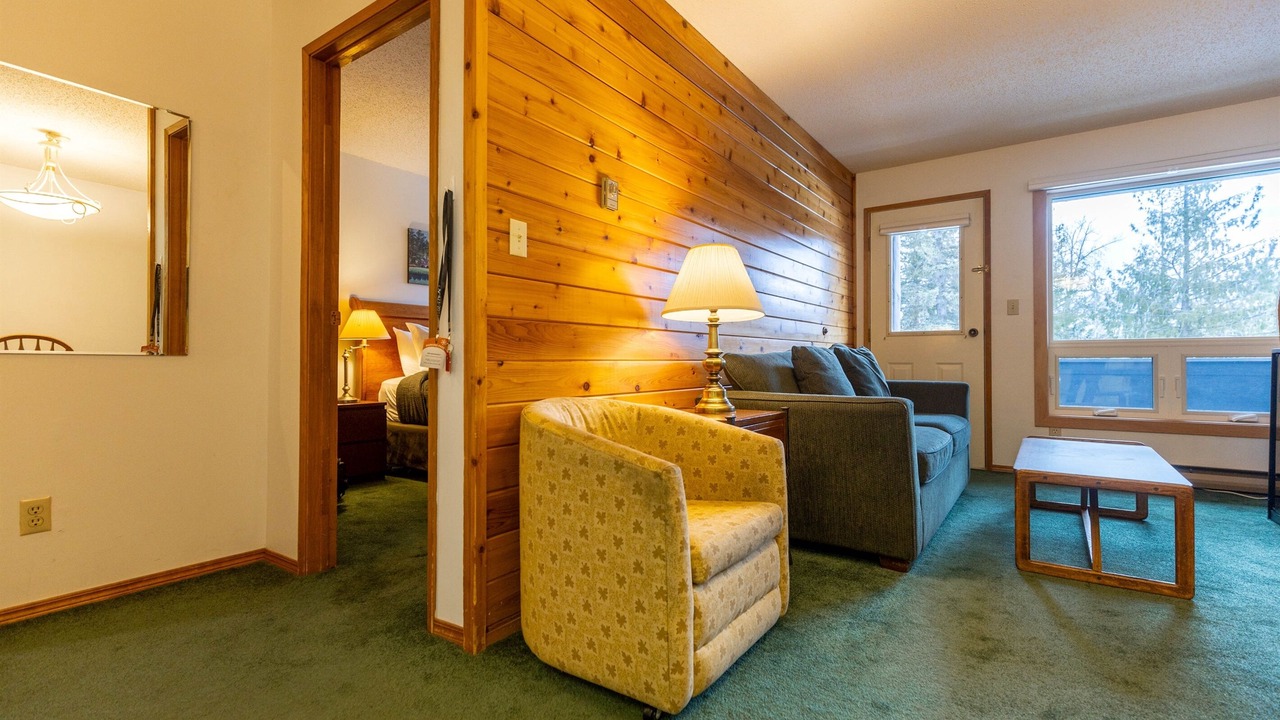 Photo of Livingroom in East Kootenay