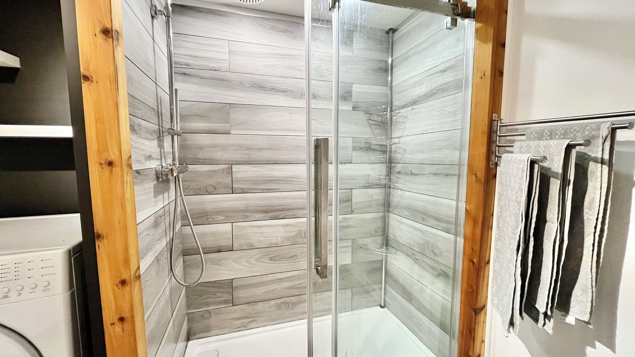 Photo of Bathroom in East Kildonan