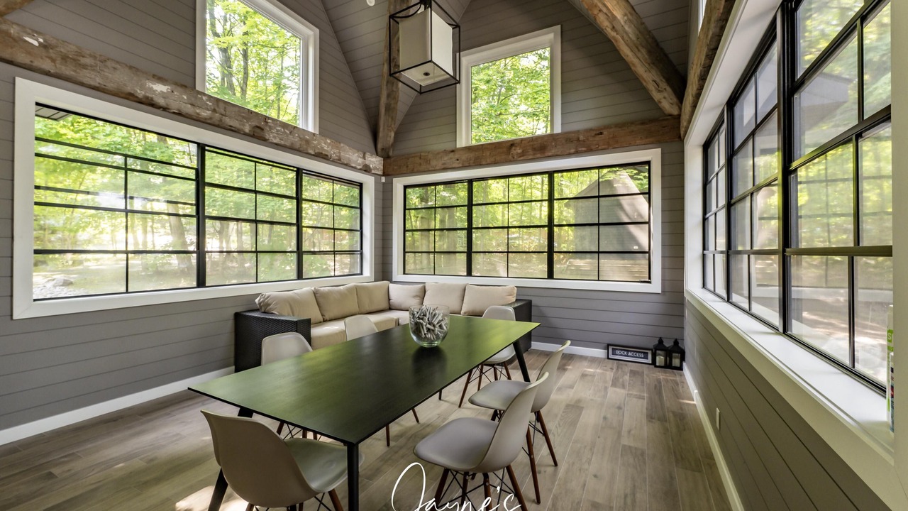 Photo of Bedroom in Muskoka Lakes
