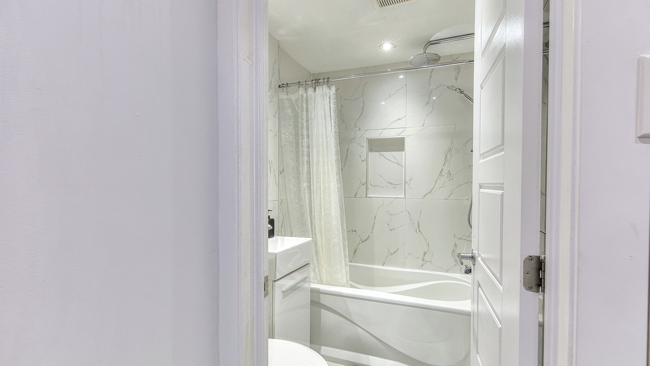 Photo of Bathroom in Milton Park