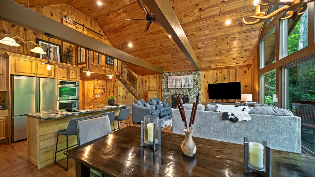 Photo of Livingroom in Walnut Mountain