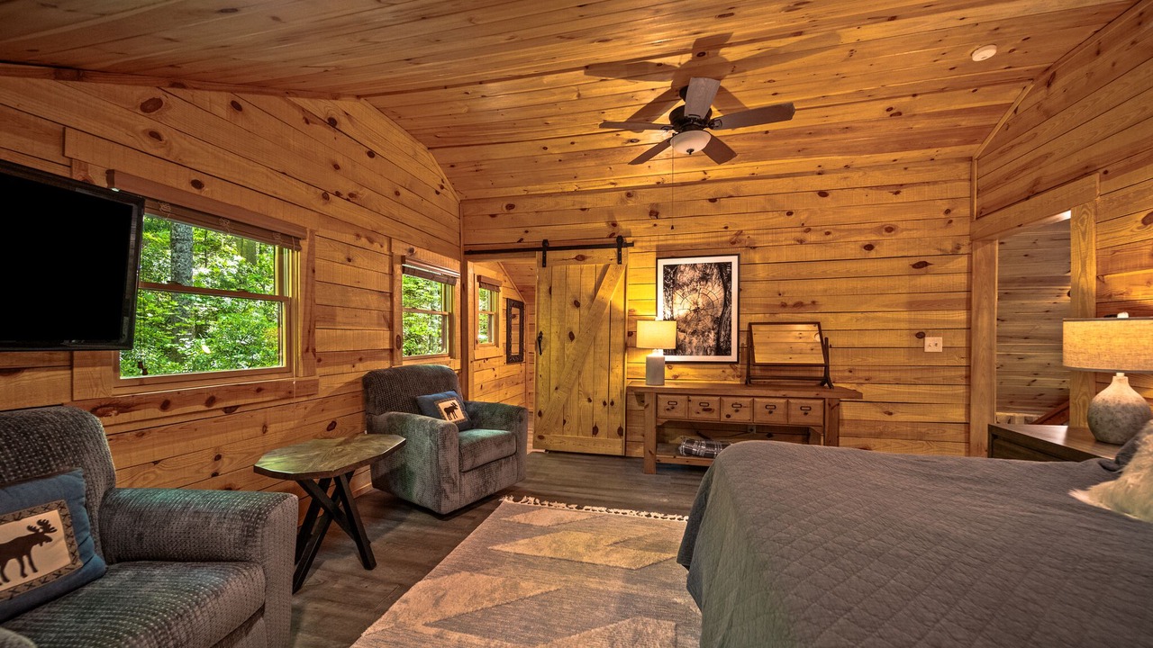 Photo of Bedroom in Walnut Mountain