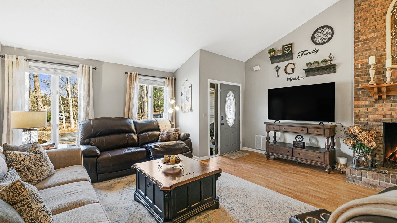 Photo of Livingroom in Skyland
