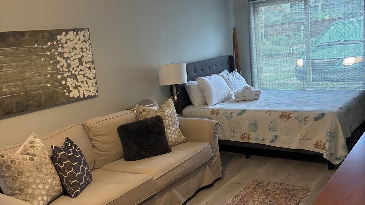 Photo of Livingroom in Mount Pleasant