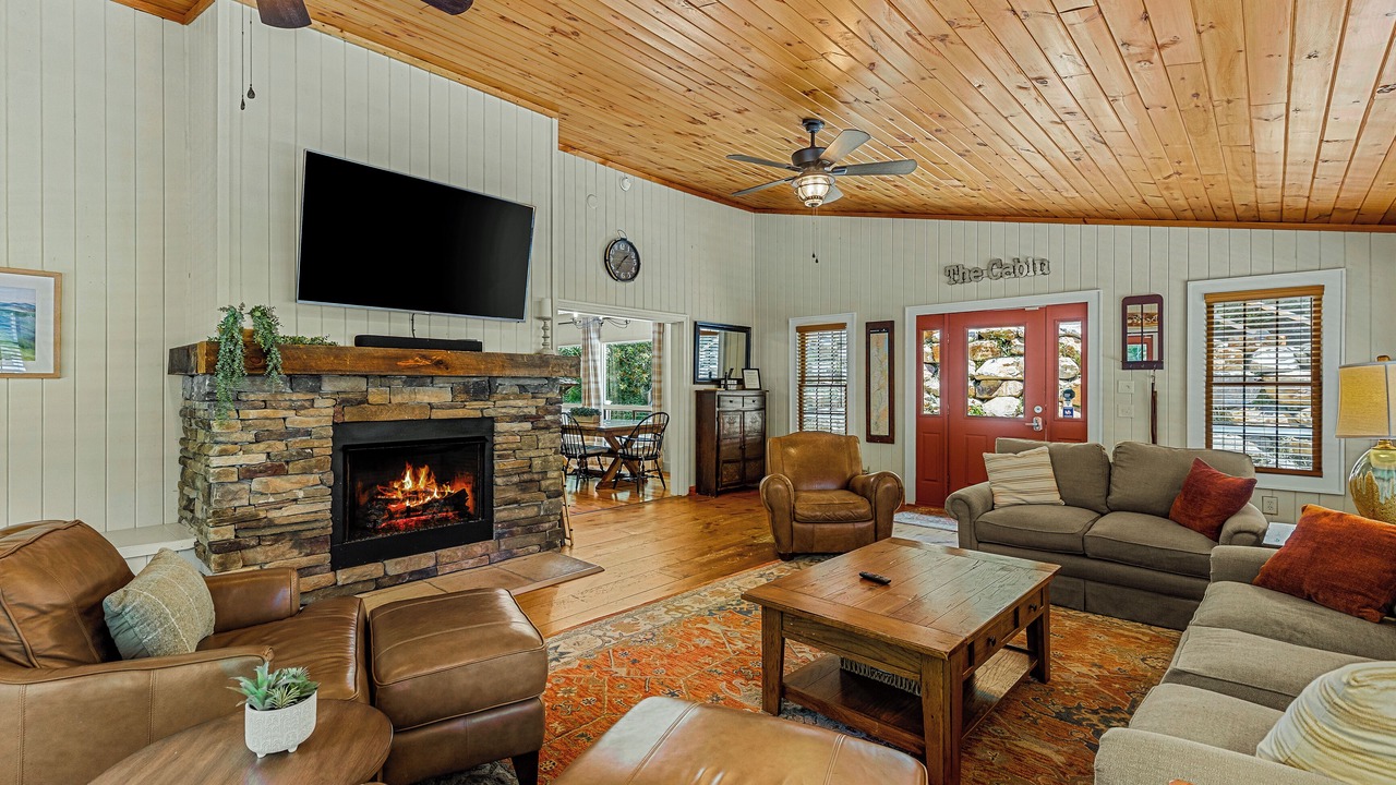 Photo of Bedroom in Cullowhee