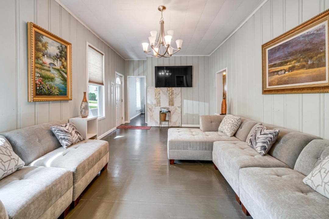 Photo of Livingroom in Bellepoint