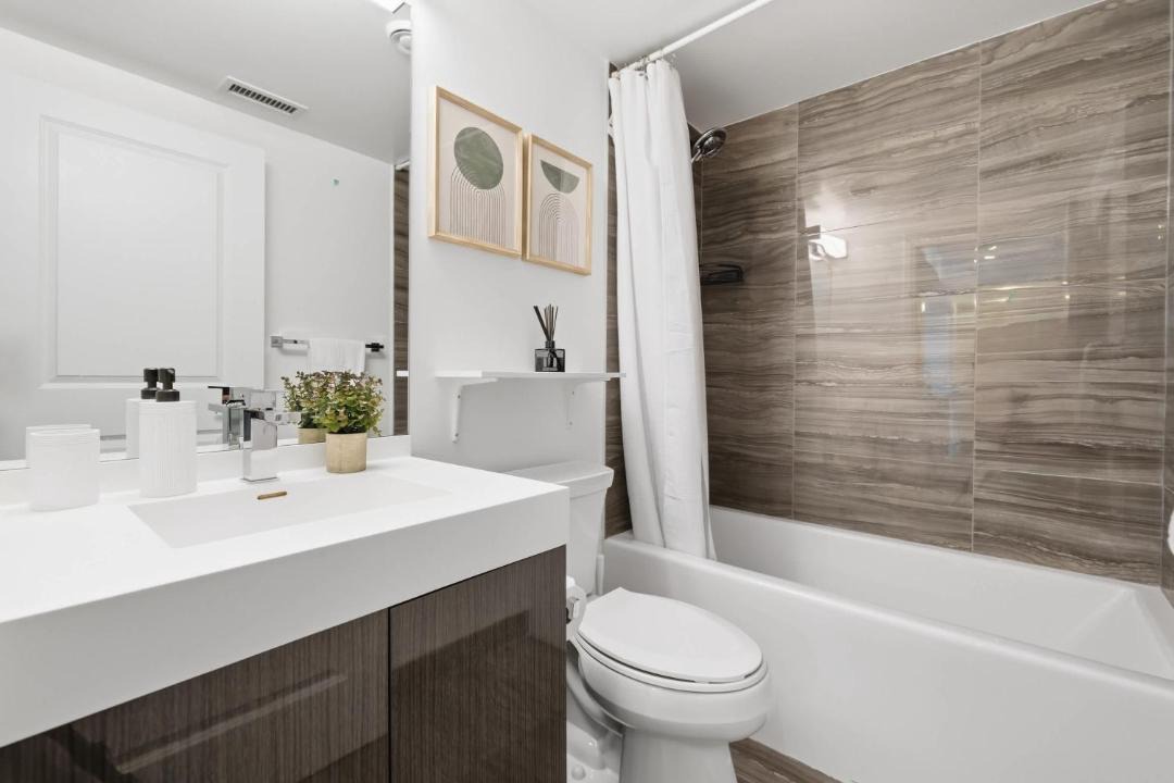 Photo of Bathroom in Garden District