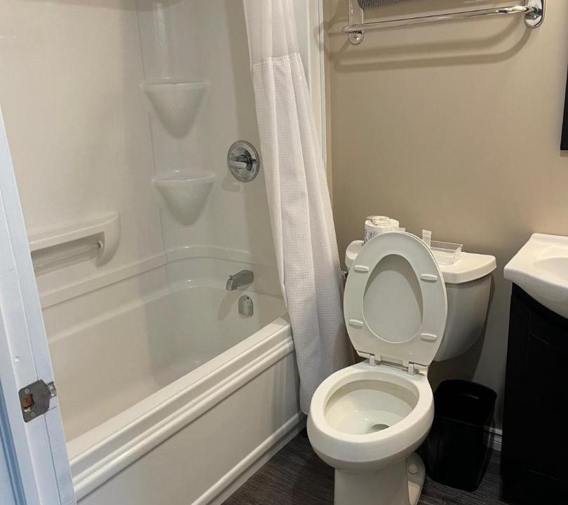 Photo of Bathroom in Nipigon