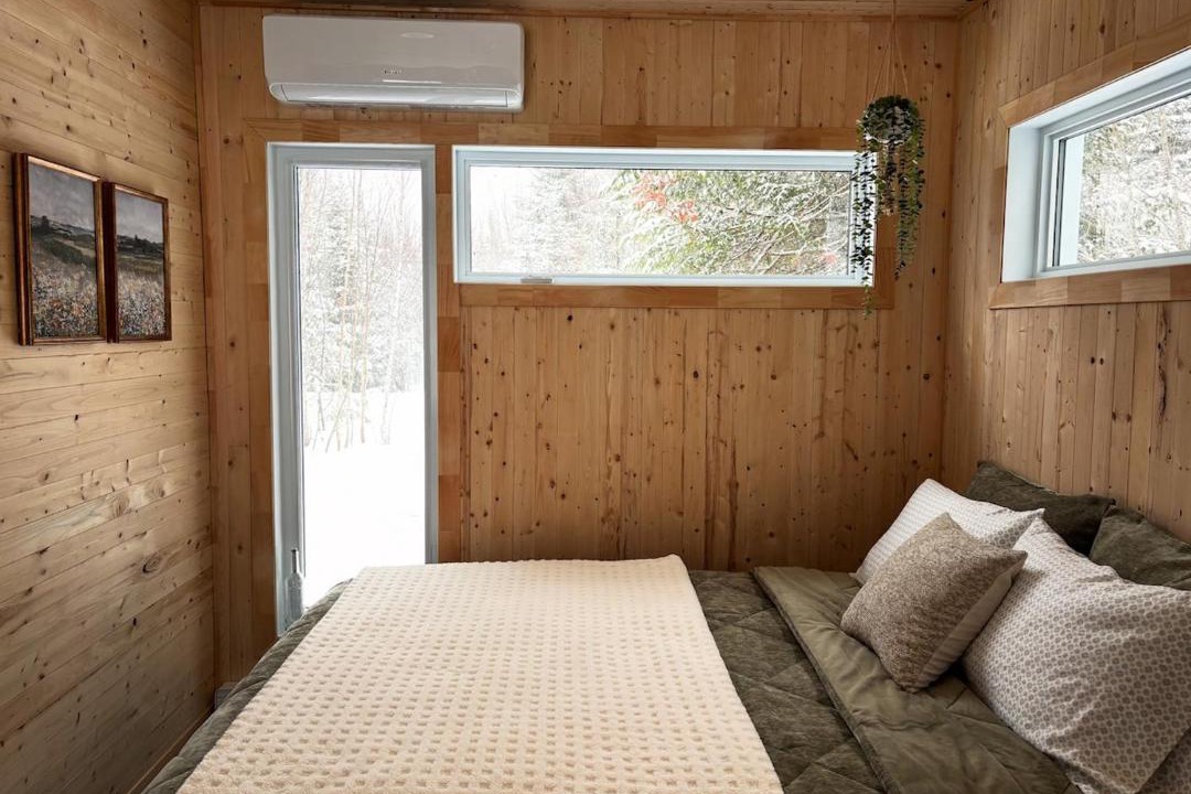 Photo of Bedroom in St-Augustin-de-Woburn