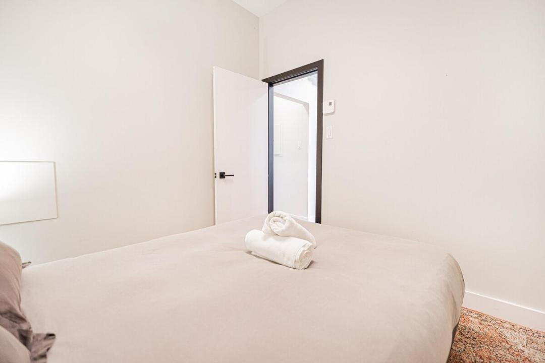 Photo of Bedroom in Plateau Mont Royal
