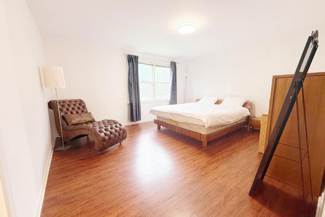 Photo of Bedroom in Thornhill
