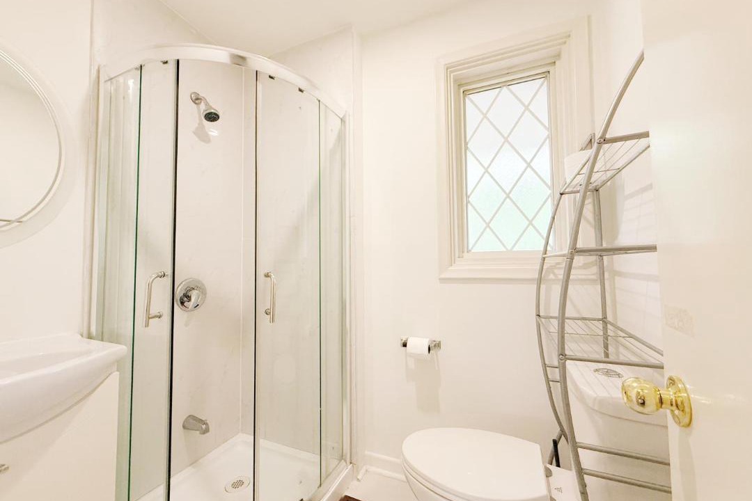 Photo of Bathroom in Thornhill