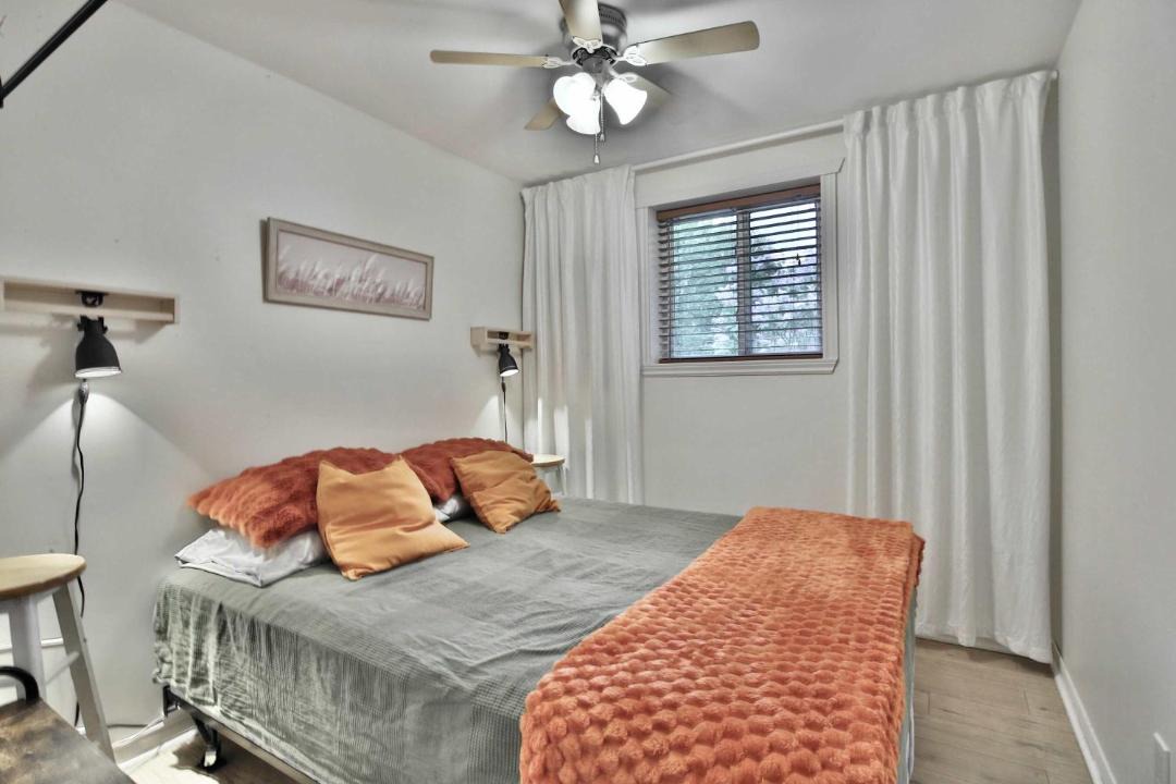 Photo of Bedroom in Henryville