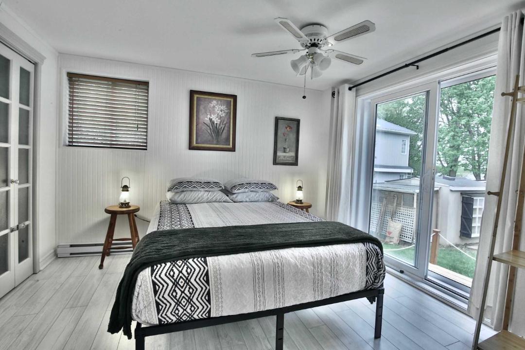 Photo of Bedroom in Henryville