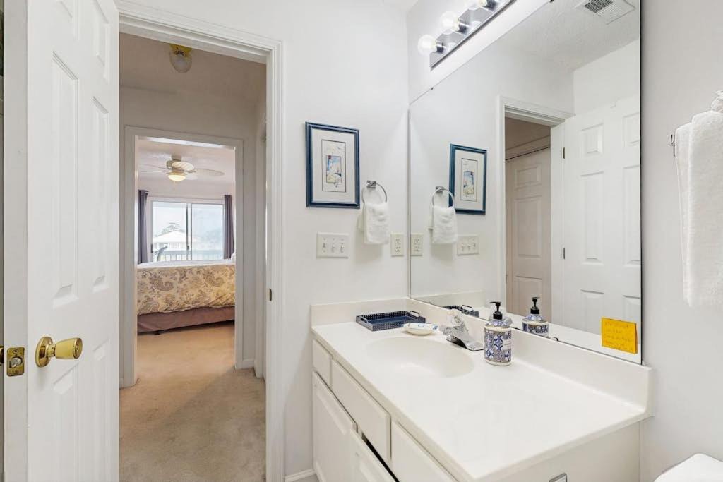 Photo of Bathroom in Carolina Yacht Landing