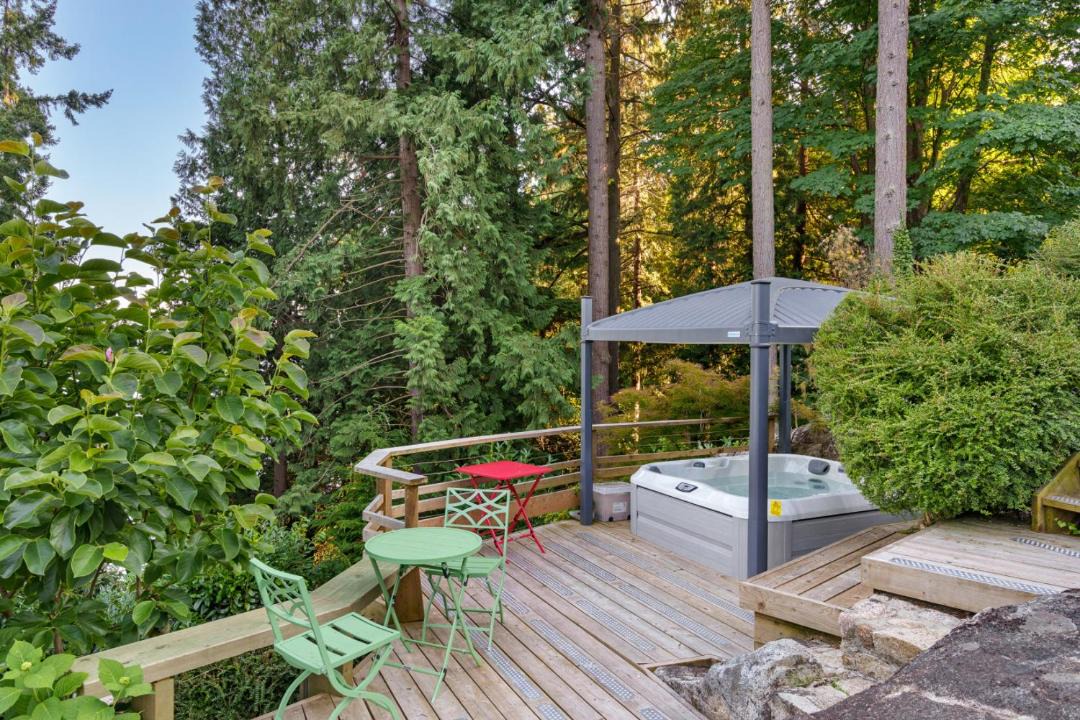 Photo of Others in West Vancouver