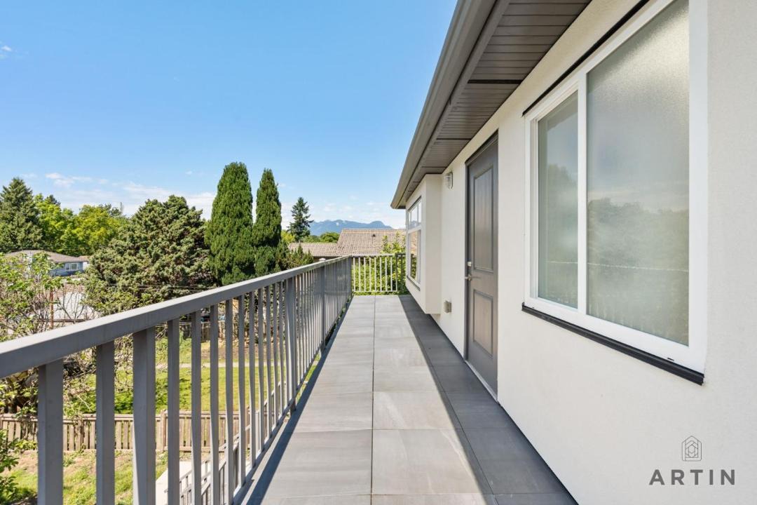 Photo of Others in East Side