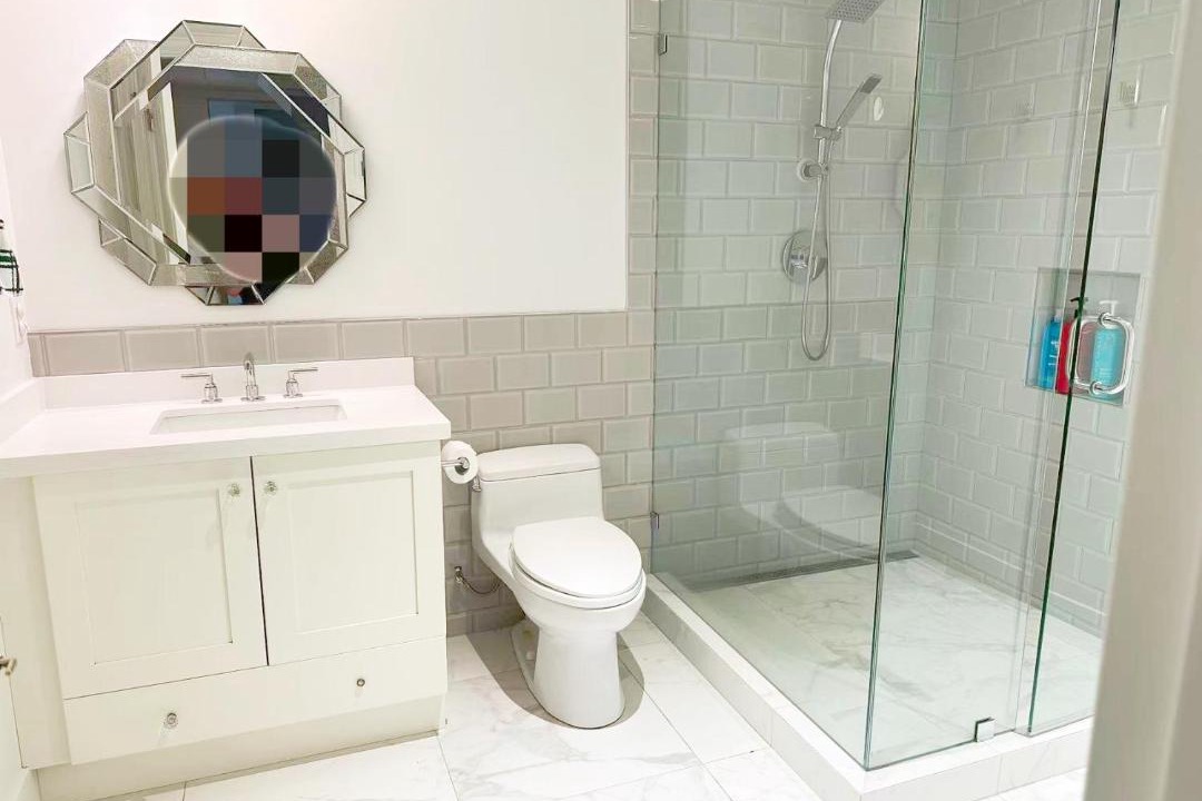 Photo of Bathroom in Dundarave