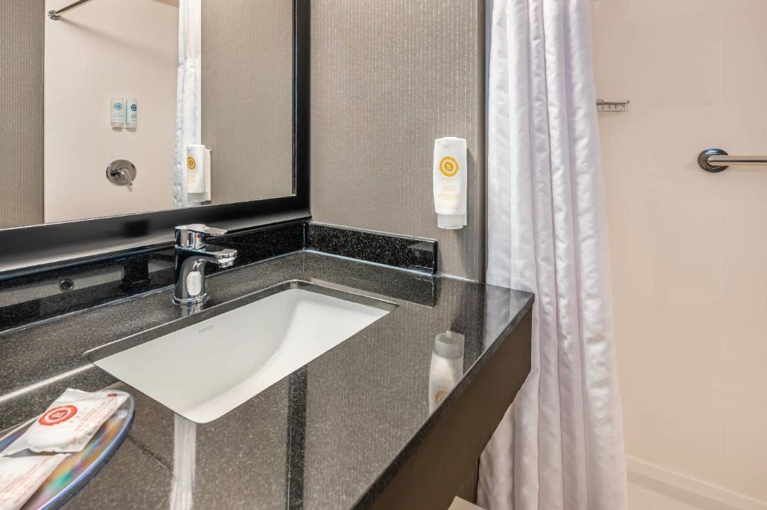 Photo of Bathroom in Laval