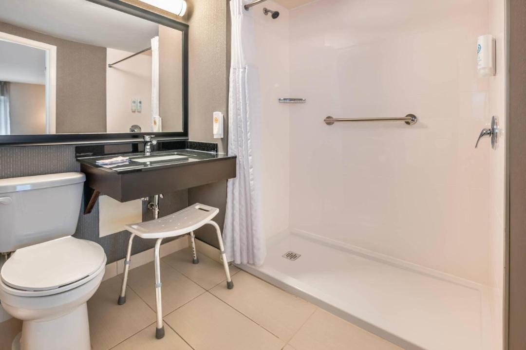 Photo of Bathroom in Laval