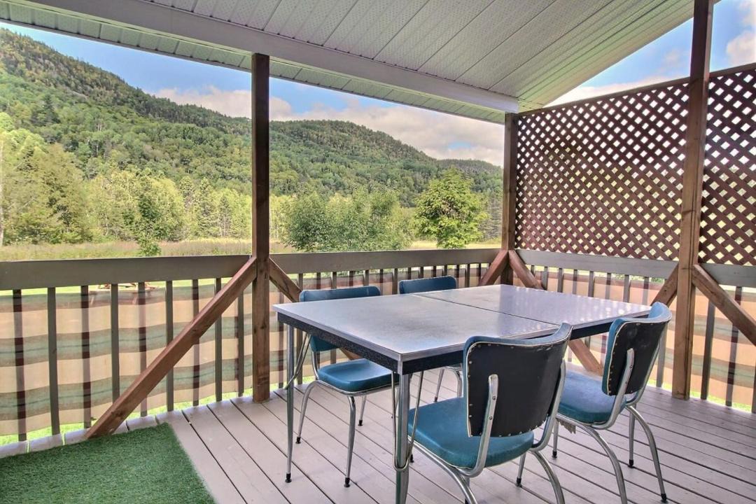Photo of Patio Balcony in L'Anse-Saint-Jean