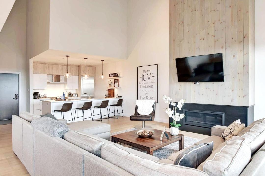 Photo of Livingroom in Mont-Tremblant