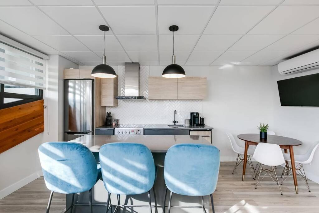 Photo of Livingroom in Laval