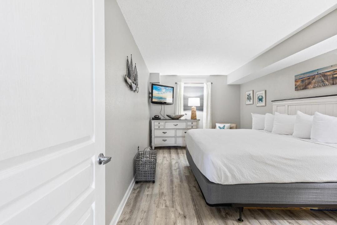 Photo of Bedroom in Crescent Beach